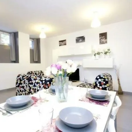 Cheap And Chic White At Coliseum *